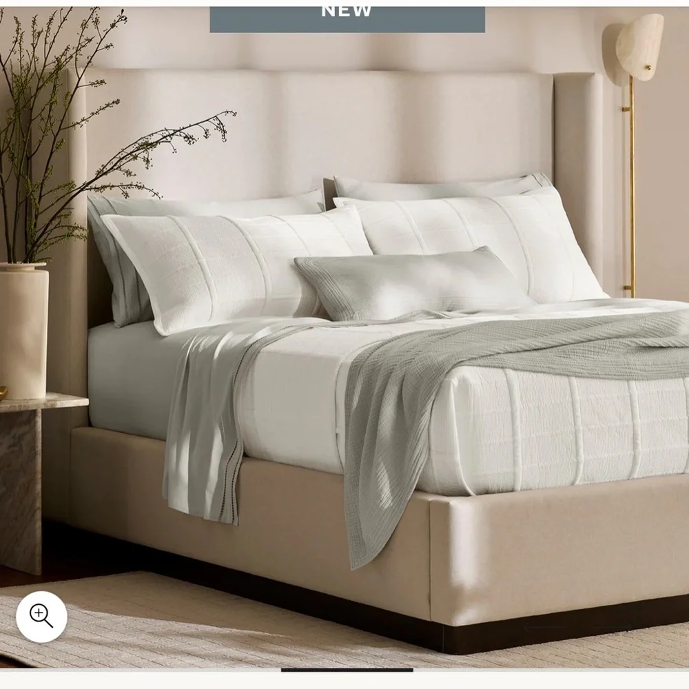 Boll & Branch Signature Modern Grid Quilt  King / Cal King Organic Cotton NWOT